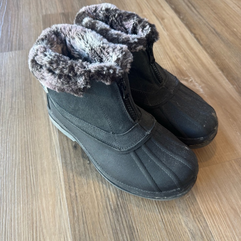 Propét Lumi Ankle Zip women's winter waterproof snow boots Size 7.5